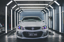 Load image into Gallery viewer, Holden VF Commodore